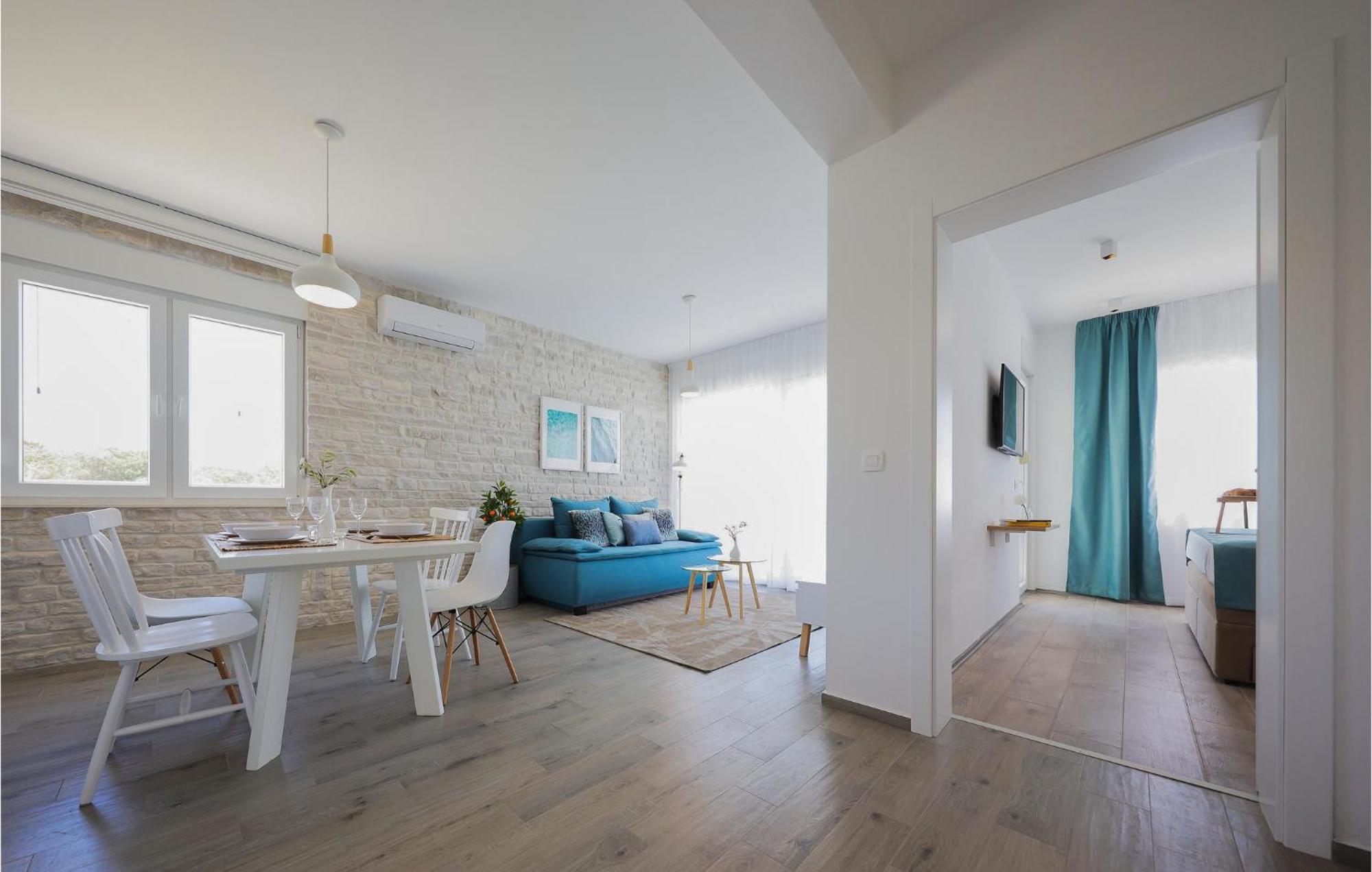 Stunning Home In Vrsi With Kitchen Eksteriør bilde