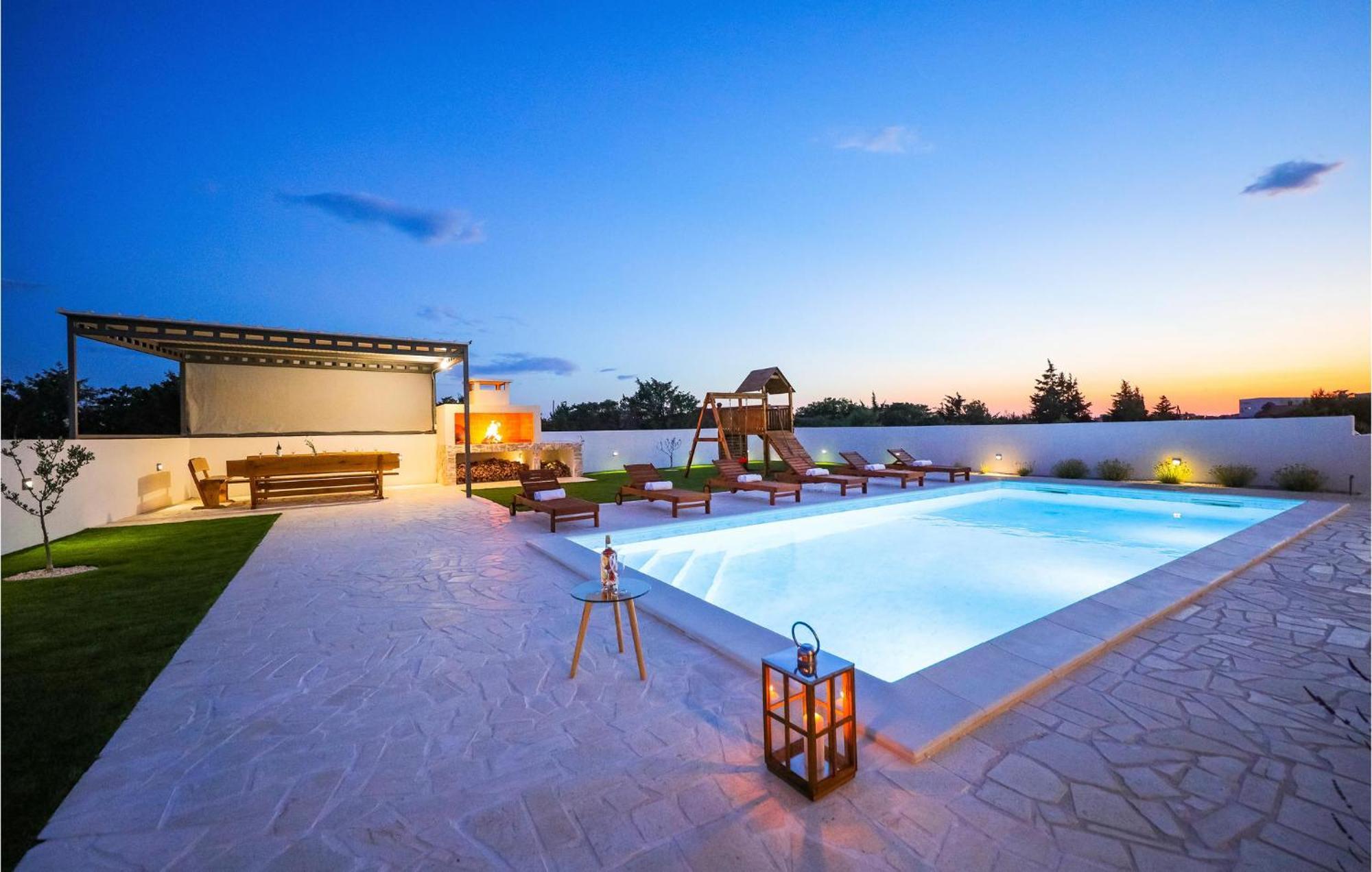 Stunning Home In Vrsi With Kitchen Eksteriør bilde