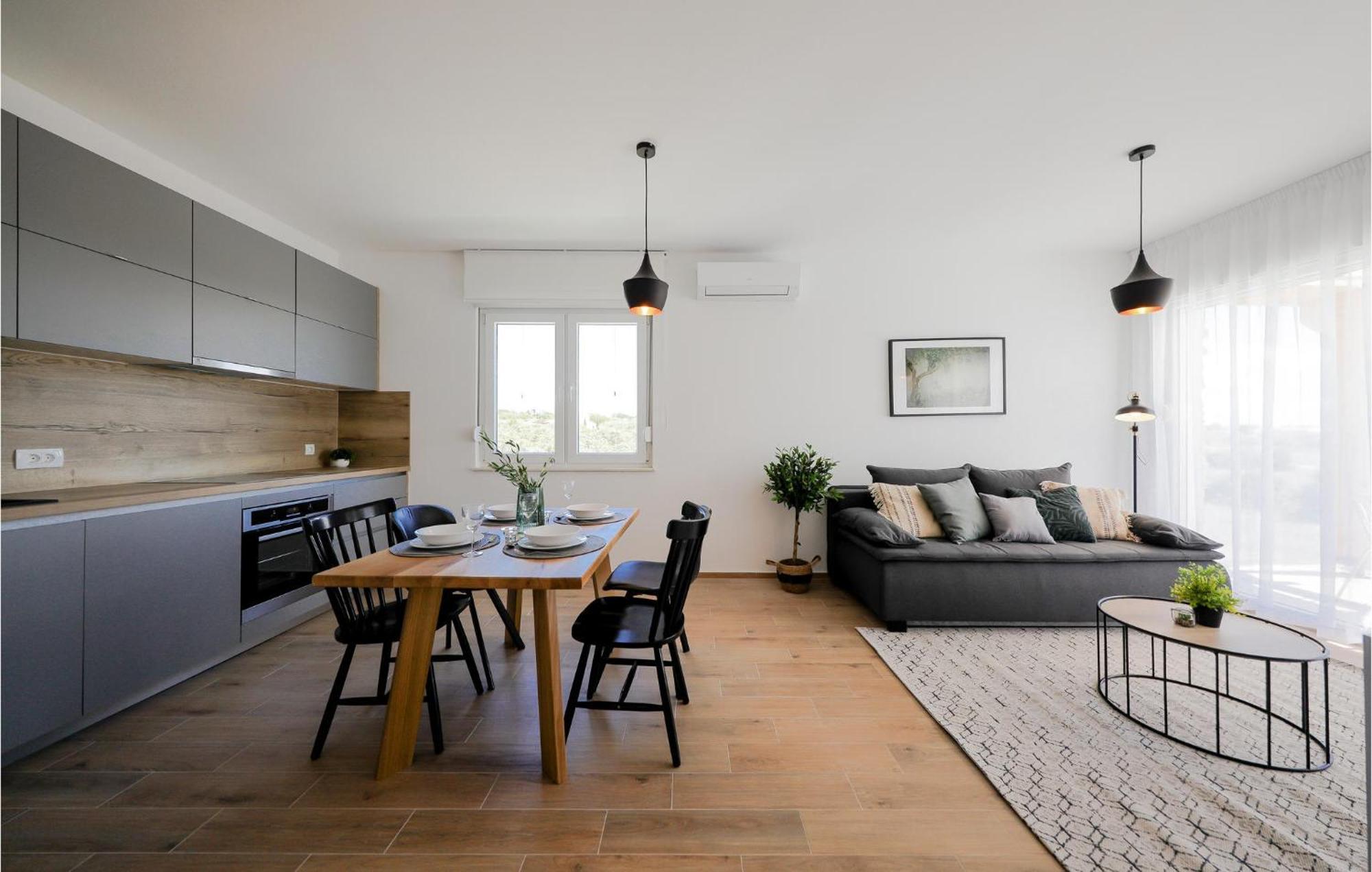 Stunning Home In Vrsi With Kitchen Eksteriør bilde